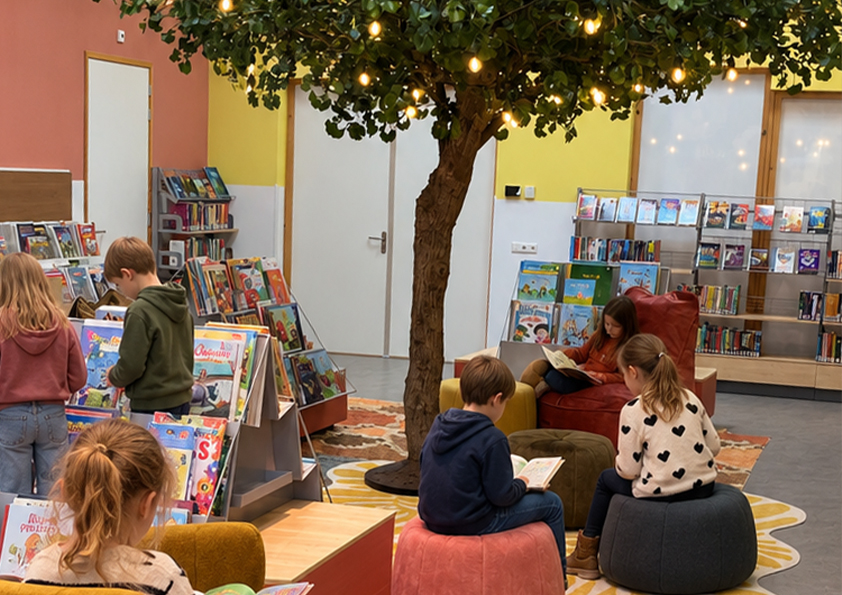 Opening vernieuwde bieb Den Ham